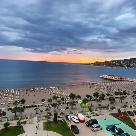 Nada Seaview * Shëngjin