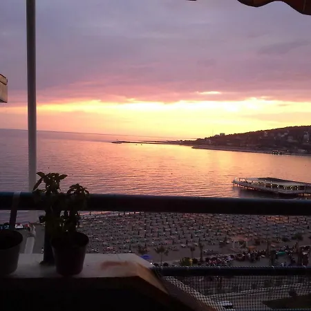 Nada Seaview Apartman Shëngjin