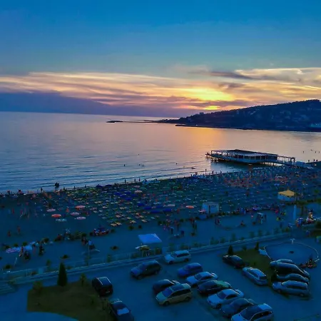 Nada Seaview * Shëngjin