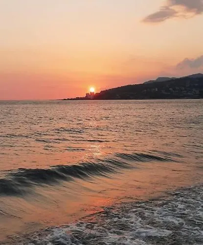 Nada Seaview Апартаменты *