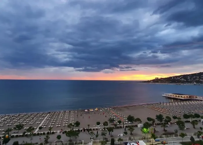 Nada Seaview 公寓 *