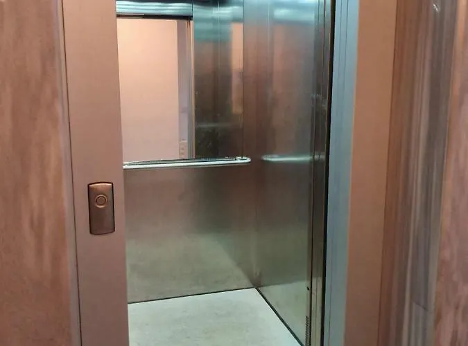 Nada Seaview 公寓 *